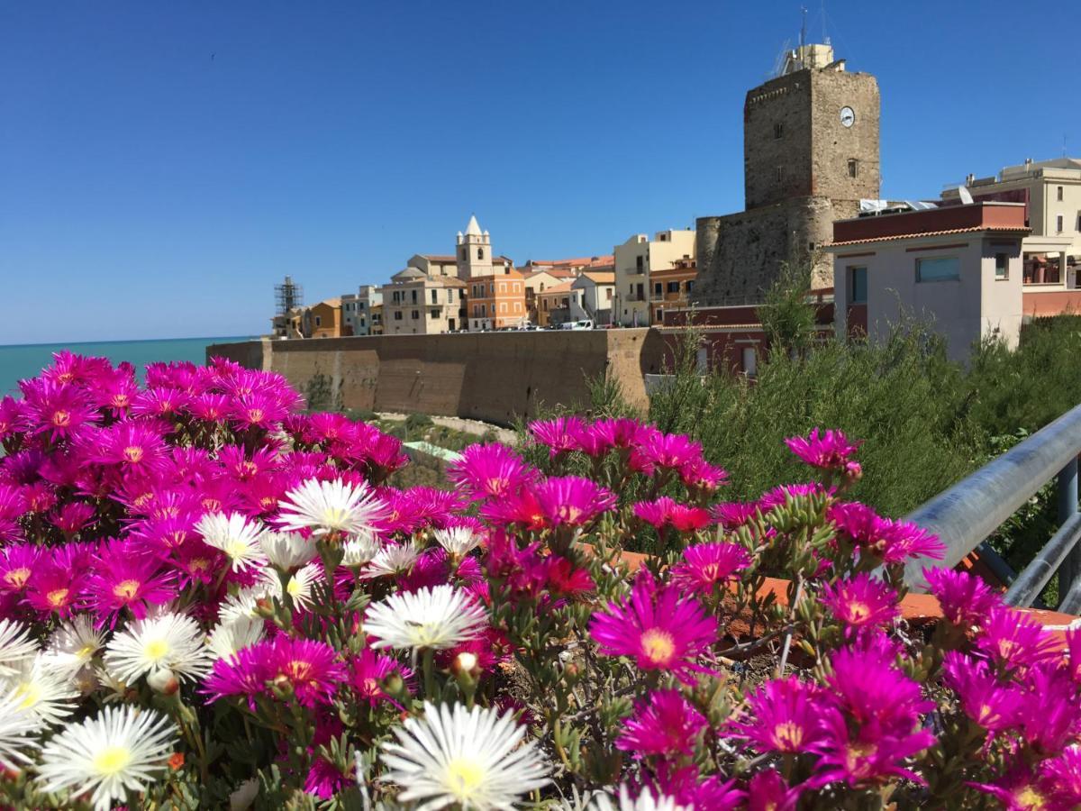 La Gemma Nel Borgo B&B Termoli Bagian luar foto